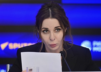 روس میں ، انہوں نے روس کے حملے کے بارے میں علییو کے الفاظ کا جواب دیا