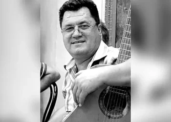 بارڈ الیگزینڈر زہاروف کا انتقال ہوگیا