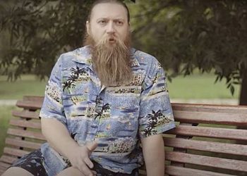 میش: ٹیپلاکوف کا 11 سالہ بیٹا یونیورسٹی نہیں جاسکتا