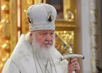 کیرل کے والد نے دیمتری ڈونسکوئی کی کمان میں میدویدیف کو دیا