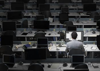 روسیوں کو تعطیلات میں کام کو راغب کرنے کے طریقہ کار کی وضاحت کی گئی ہے