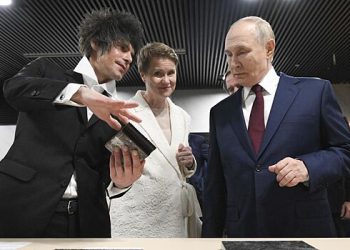 پوتن شگی کے بالوں نے اپنی تخلیقی صلاحیتوں کا راز ظاہر کیا ہے