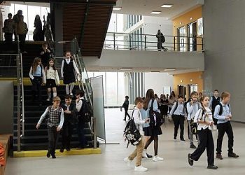 روس میں اسکول کی گھنٹیاں کی جگہ محب وطن گانوں کی جگہ ہوگی