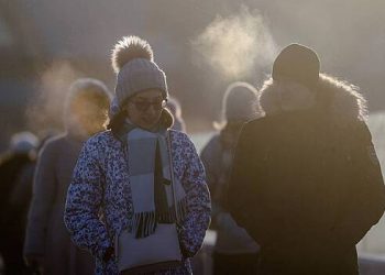 کچھ روسیوں کو غیر معمولی طور پر سرد موسم سے خبردار کیا جاتا ہے